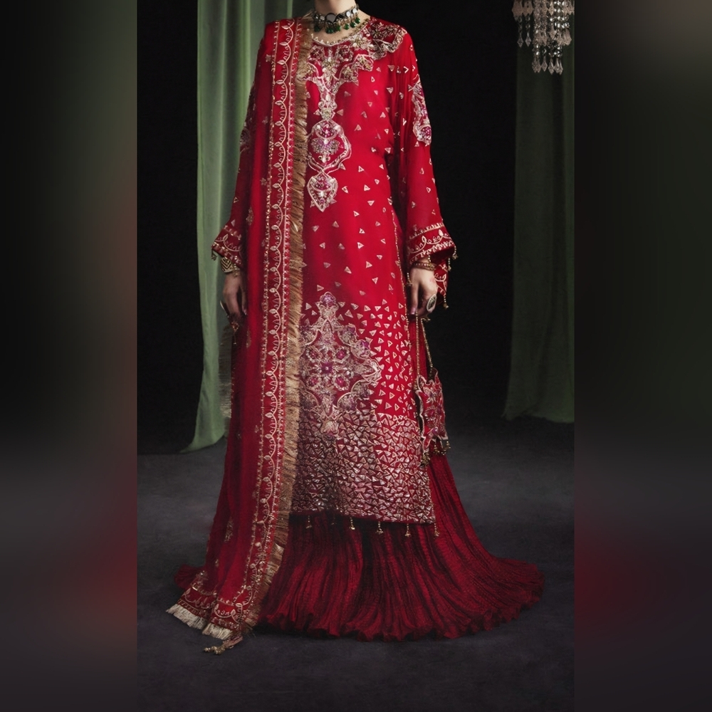 NWT Red Gold Beaded‎ 4 Piece Pakistani Lehenga Outfit Size Medium